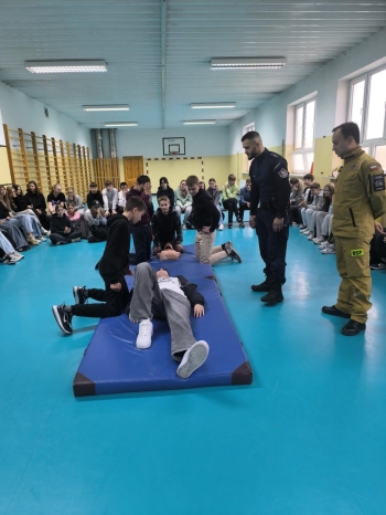 c221d171-bf84-48cc-9ab1-67478d111d15.jfif