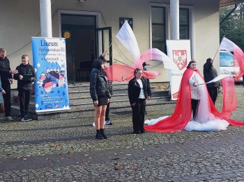 9ef7cfda-5049-4420-a0ca-5b74de283c49.jfif