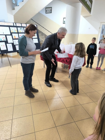 627d0818-a6f1-417e-9341-e590a0e366d9.jfif