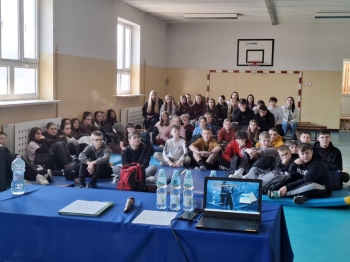 cb5c2ae6-3c9c-4b27-922a-b2fea5086f64.jfif