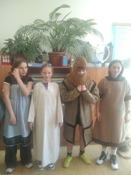 ŻYWA LEKCJA HISTORII – „ŻYCIE  CODZIENNE  SŁOWIAN”