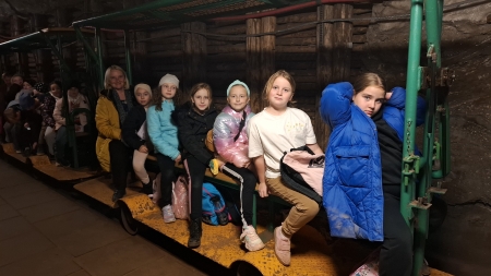 Klasy trzecie w podziemnym świecie – wycieczka do Kopalni Soli w Bochni