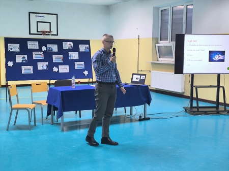 Ekran nie zastąpi rodzica - wpływ współczesnej technologii na rozwój dziecka