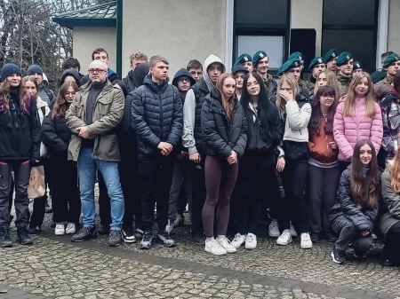 Udział uczniów w XV Rajdzie Niepodległościowym na Górę Liwocz