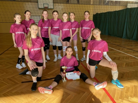 Mistrzynie Powiatu w Piłce Siatkowej- czwórki
